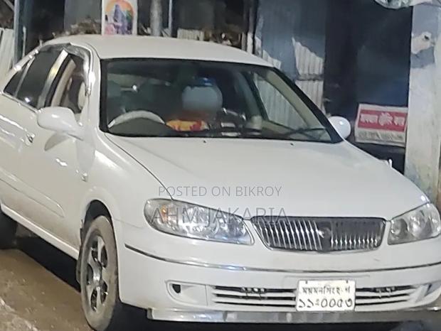 Nissan Bluebird 2005 White