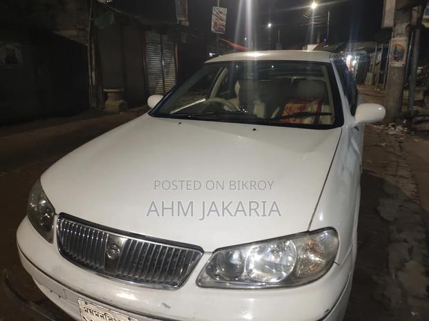Nissan Bluebird 2005 White
