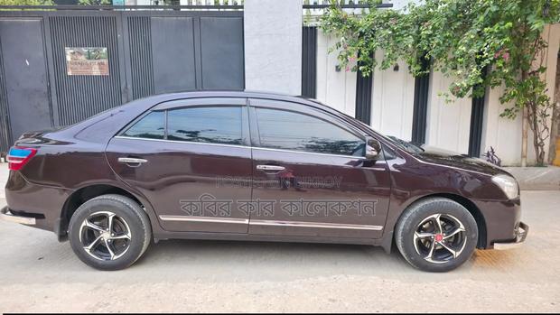 Toyota Premio 2011 Maroon