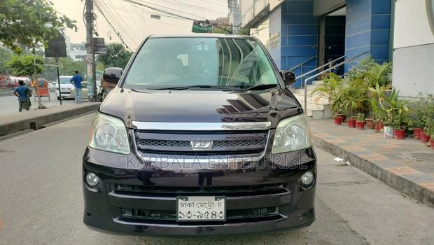 Toyota Noah 2.0 FWD (8 Seater) 2005