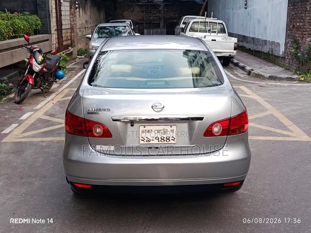 Nissan Bluebird 2007 Silver