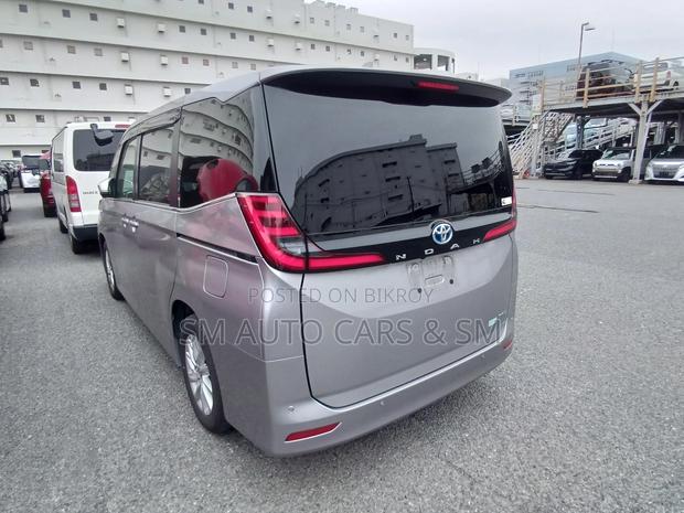 Toyota Noah 2023 Silver