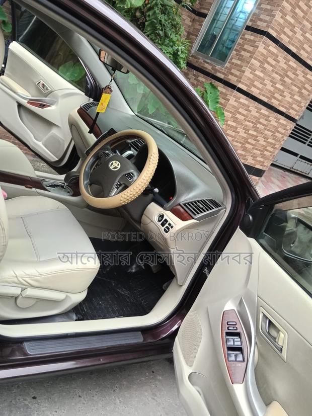 Toyota Premio 2011 Maroon