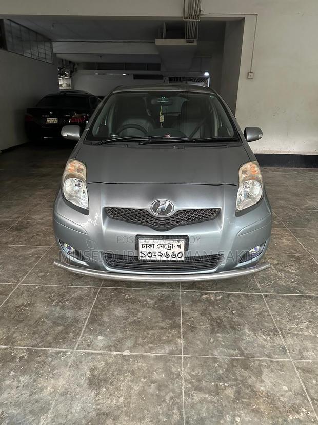 Toyota Vitz 1.5 FWD 5dr 2008 Silver