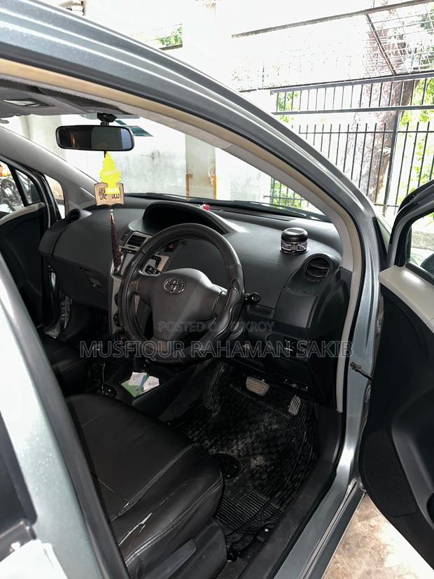 Toyota Vitz 1.5 FWD 5dr 2008 Silver