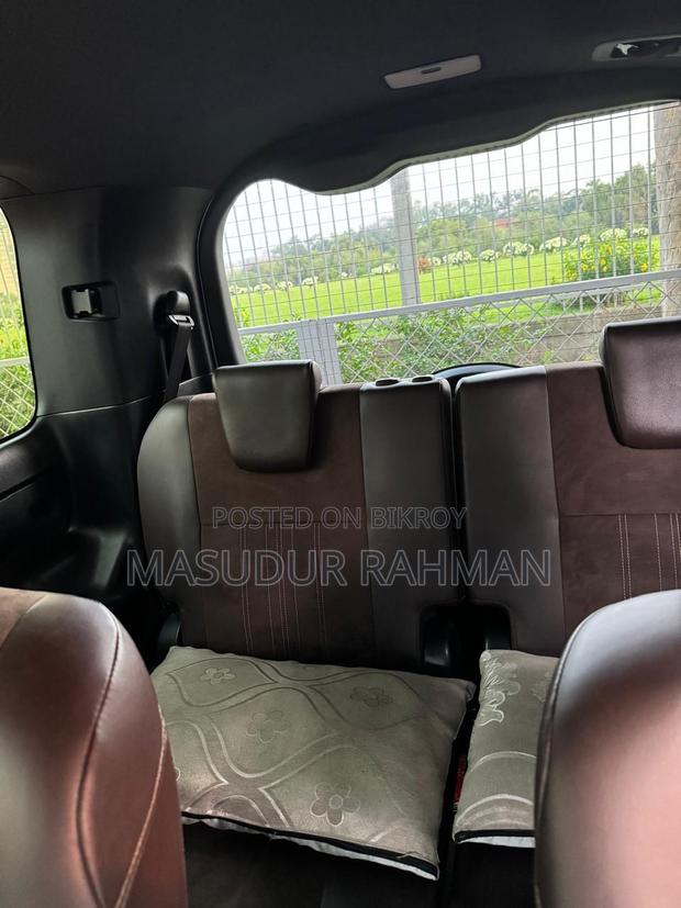 Toyota Esquire 1.8 FWD Hybrid (7 Seater) 2017 Pearl