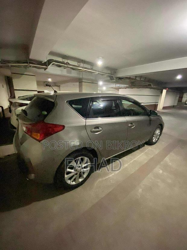 Toyota Auris 2013 Silver