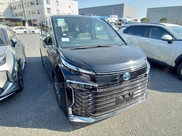 Toyota Voxy 2022 Black