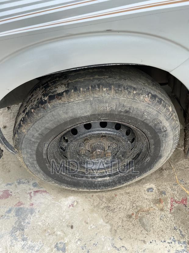 Toyota HiAce 2002 Silver