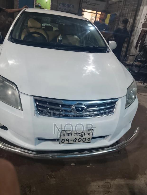 Toyota Axio 2009 White