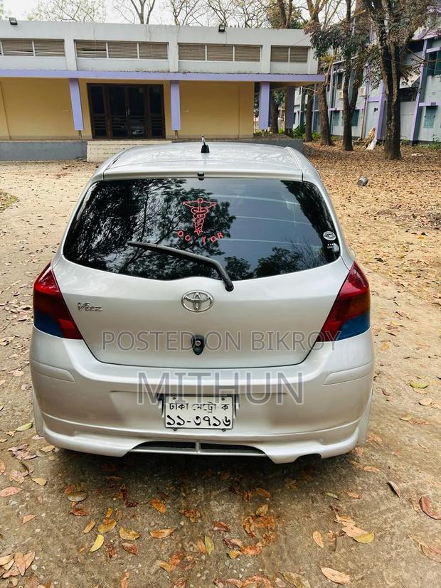 Toyota Vitz 1.5 FWD 3dr 2009 Silver