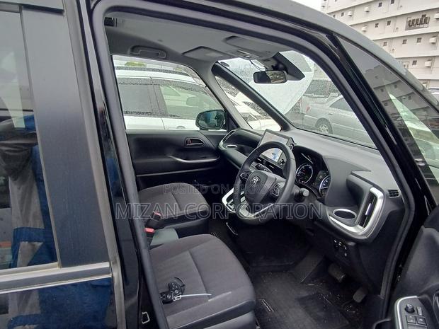 Toyota Noah 2022 Black
