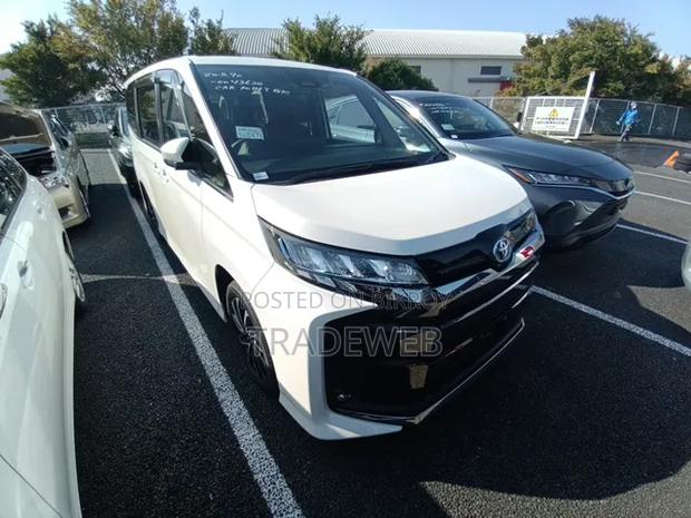 Toyota Noah 2022 Pearl