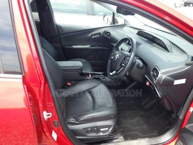 Toyota Prius 2021 Red