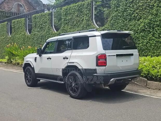 New Toyota Land Cruiser Prado 2024 White
