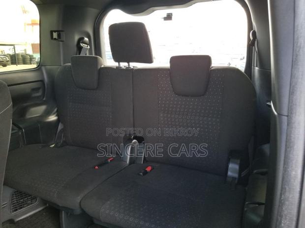Toyota Noah 2021 Pearl