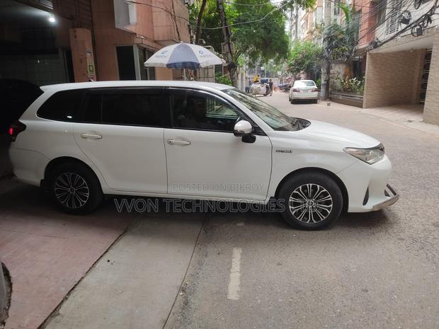 Toyota Corolla Fielder 2018 White