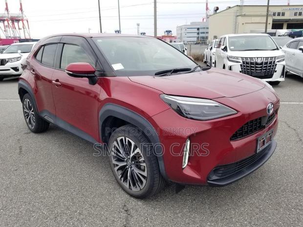 Toyota Yaris Cross 1.5 Hybrid FWD 2021 Red