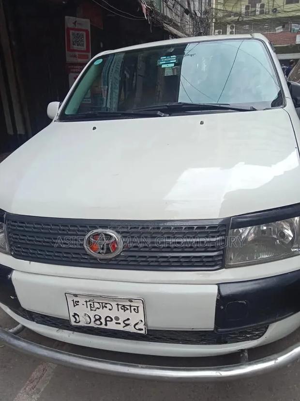 Toyota Probox 2004 Off White