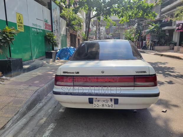 Toyota Corolla 1990 Pearl