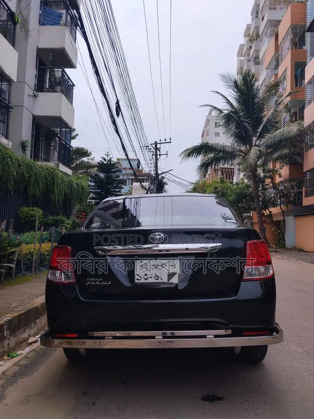 Toyota Axio 2013 Black