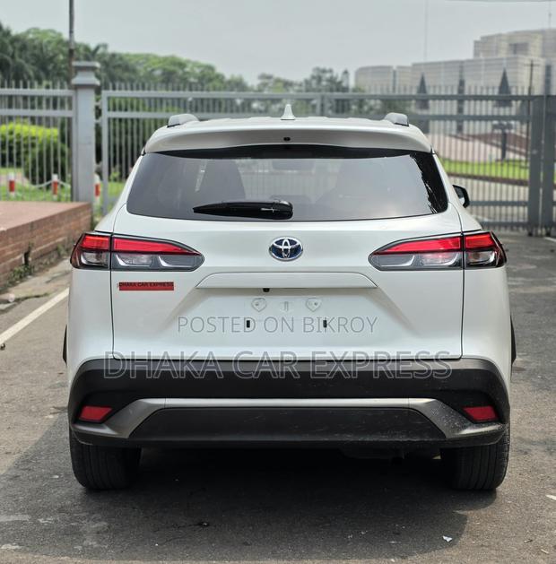 Toyota Corolla Cross 1.8 Hybrid AWD 2021 Pearl