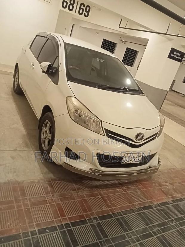 Toyota Vitz 1.0 FWD 5dr 2011 White