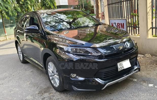Toyota Harrier 2.0 2014 Black