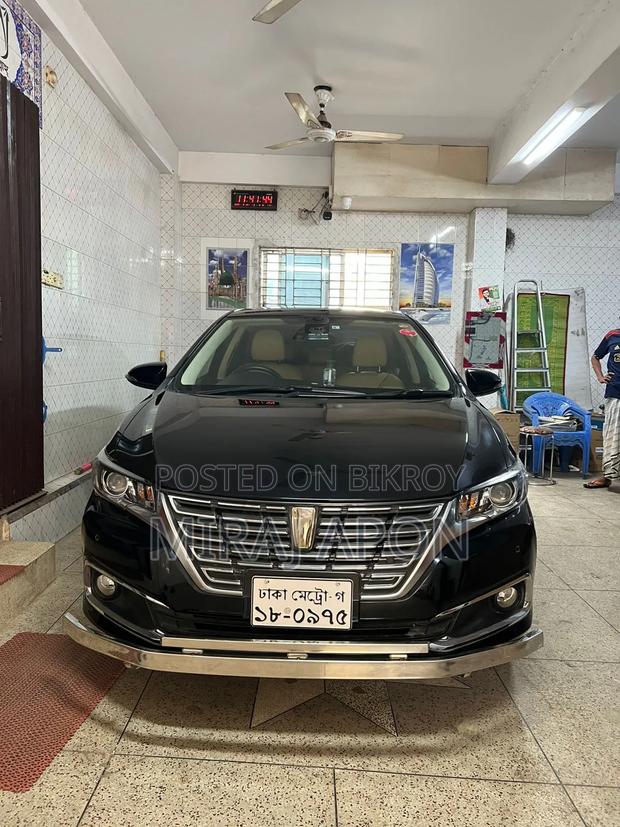 Toyota Premio 2018 Black