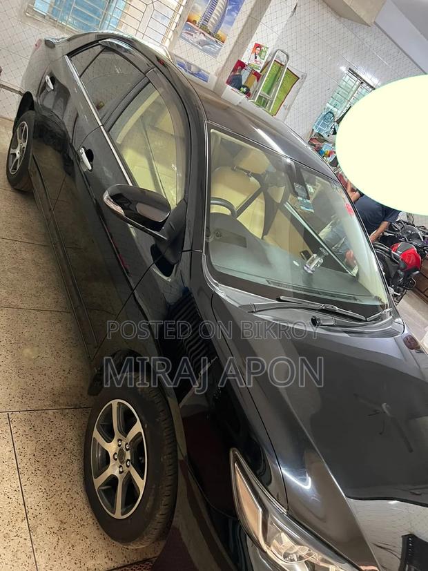 Toyota Premio 2018 Black