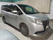 Toyota Noah 2.0 AWD (8 Seater) 2017 Silver for sale
