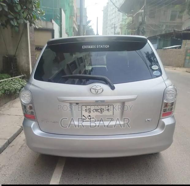 Toyota Corolla Fielder 2011 Silver