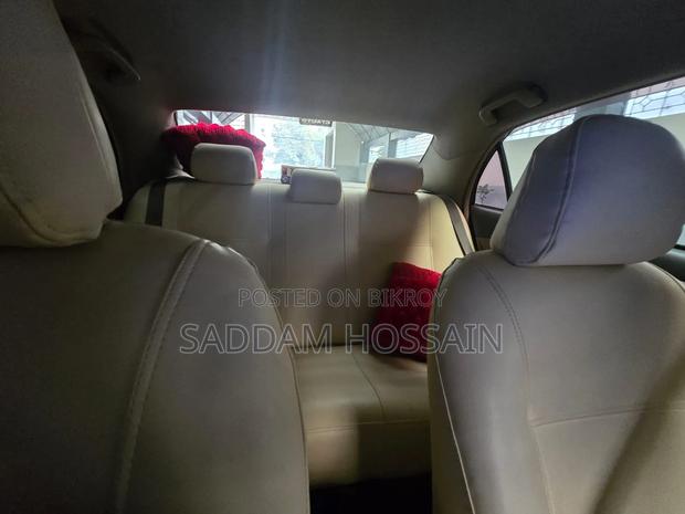 Toyota Corolla 2011 Gray