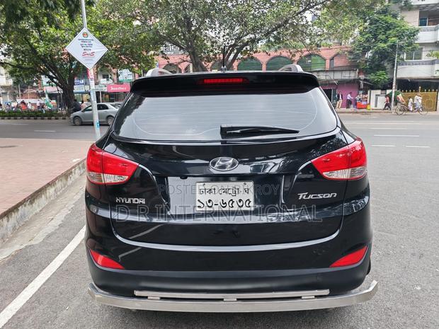 Hyundai Tucson 2012 Black