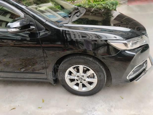 Toyota Premio 2019 Black