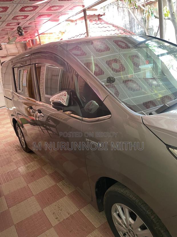 Toyota Noah 1.8 FWD Hybrid (7 Seater) 2018