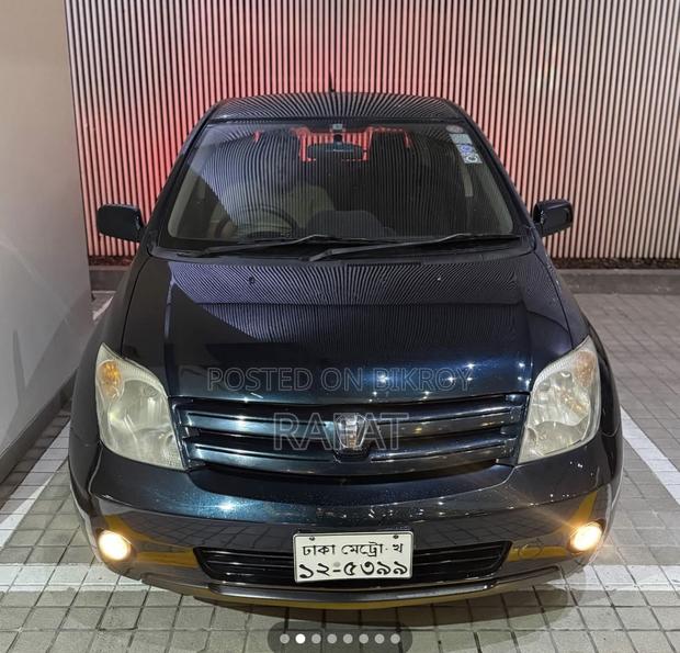 Toyota IST 2004 Blue
