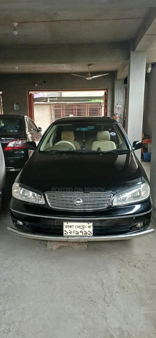 Nissan Sunny 2009 Black