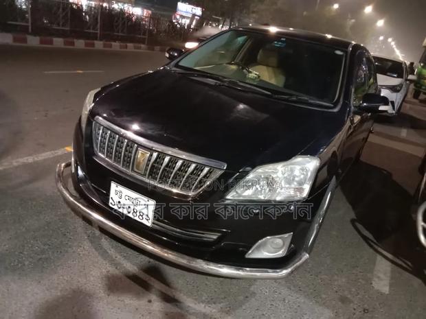 Toyota Premio 2013 Black