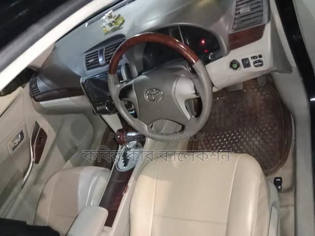 Toyota Premio 2013 Black