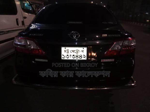 Toyota Premio 2013 Black