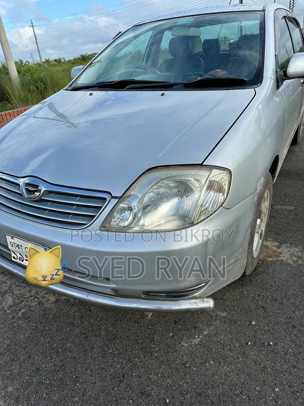 Toyota Corolla 2002 Silver