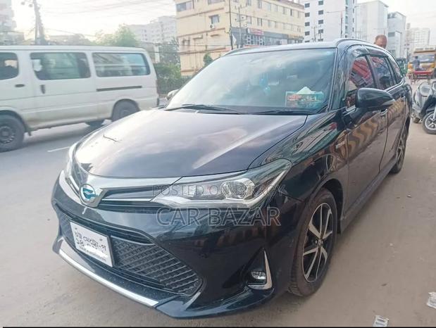 Toyota Corolla Fielder 2018 Black