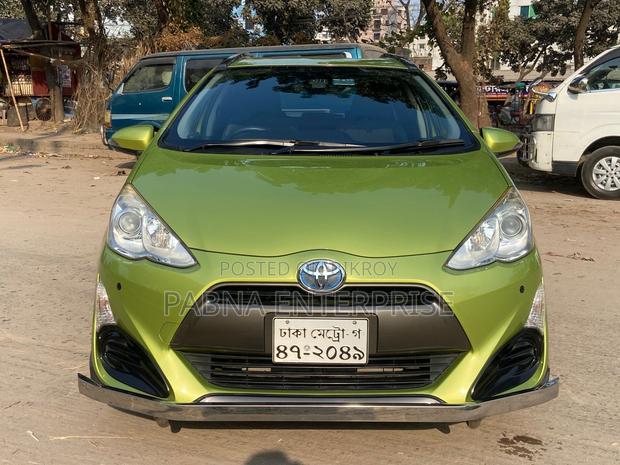 Toyota Aqua 2016 Green
