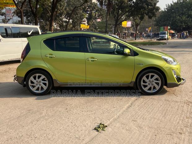 Toyota Aqua 2016 Green
