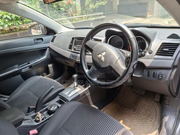 Mitsubishi Lancer 2016 Gray