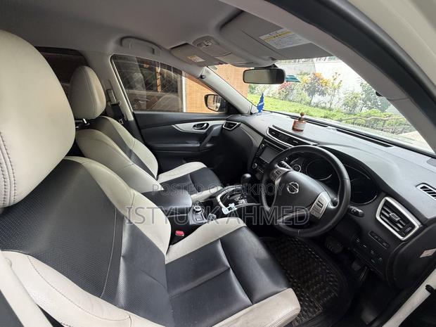 Nissan X-Trail 2.0 Hybrid FWD 2015 Pearl