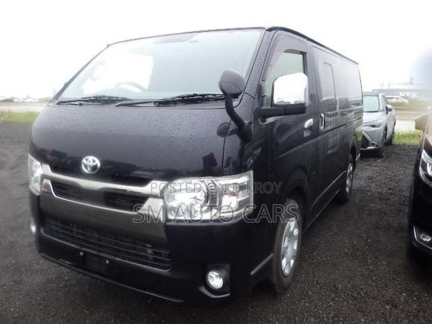 Toyota HiAce 2021 Black