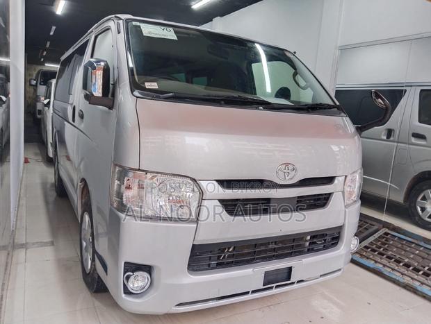 Toyota HiAce 2021 Silver