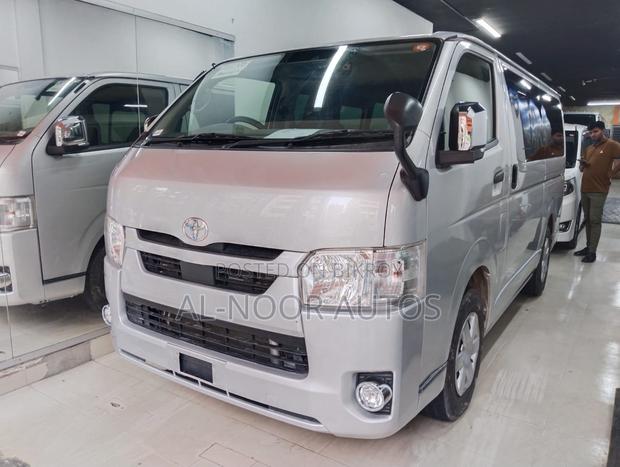 Toyota HiAce 2021 Silver